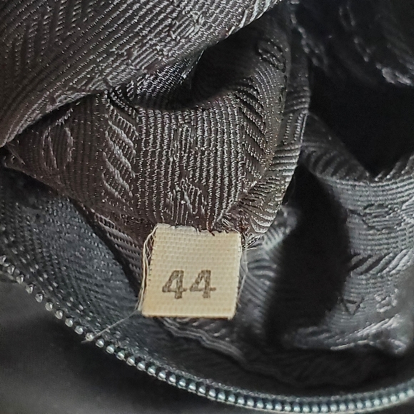 ‼️SOLD‼️ Vintage Prada Tessuto Mini Top Handle - Picture 7 of 10